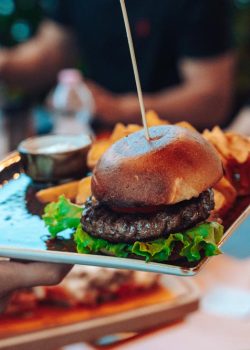 Birrone Beer House, comfort food con prodotti del territorio che rendono felice chi li mangia. Da accompagnare con le eccezionali birre artigianali agricole Birrone